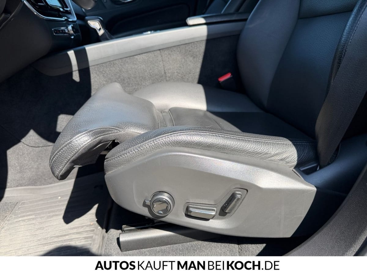 Volvo XC60 T4 Inscription HUD PANO StandHzg. SHZ Navi foto 19