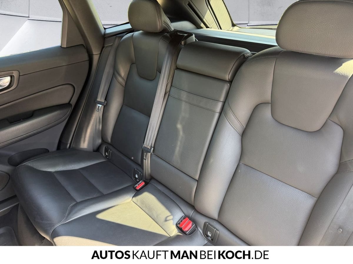 Volvo XC60 T4 Inscription HUD PANO StandHzg. SHZ Navi foto 8