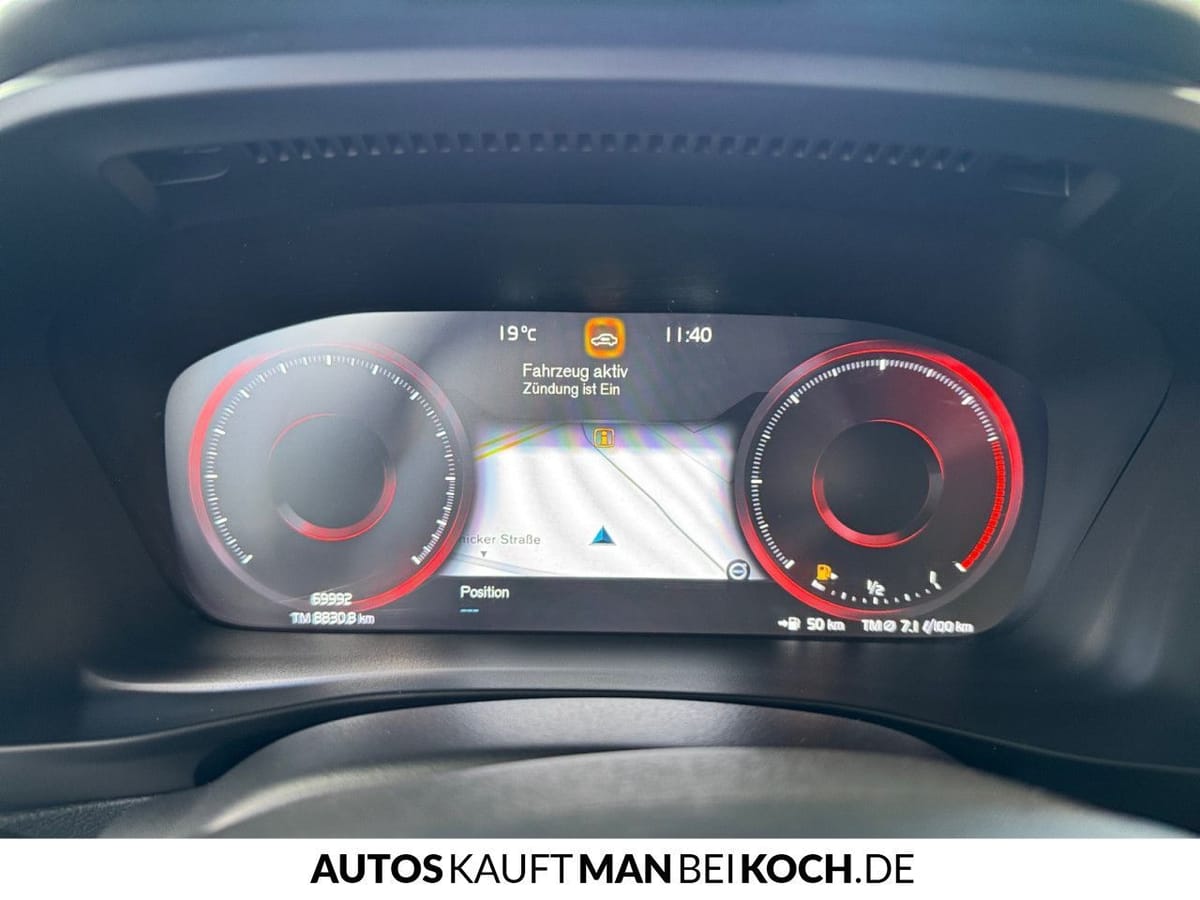 Volvo XC40 D4 AWD Momentum Pro LED NAVI LEDER H K AHK! foto 12