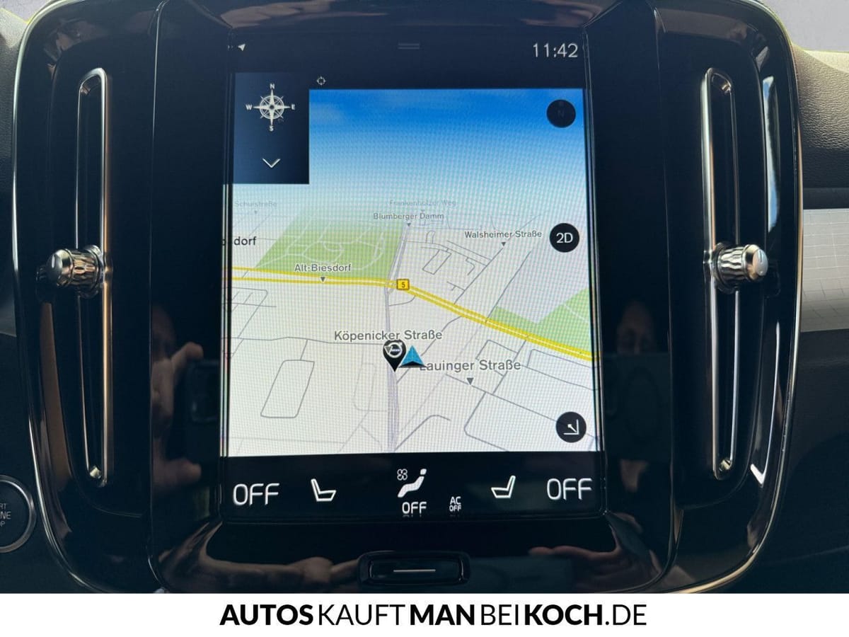 Volvo XC40 D4 AWD Momentum Pro LED NAVI LEDER H K AHK! foto 13