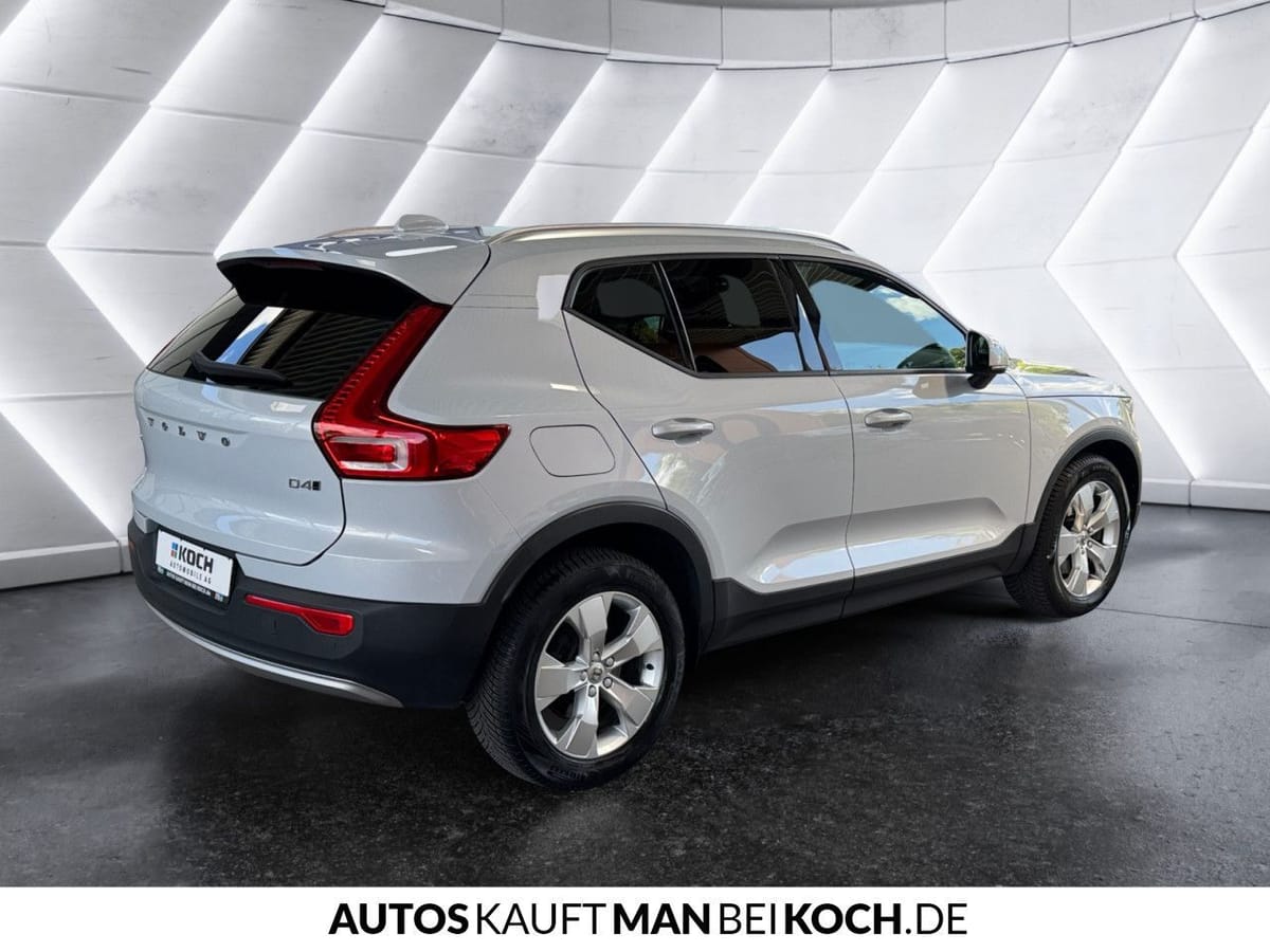 Volvo XC40 D4 AWD Momentum Pro LED NAVI LEDER H K AHK! foto 5
