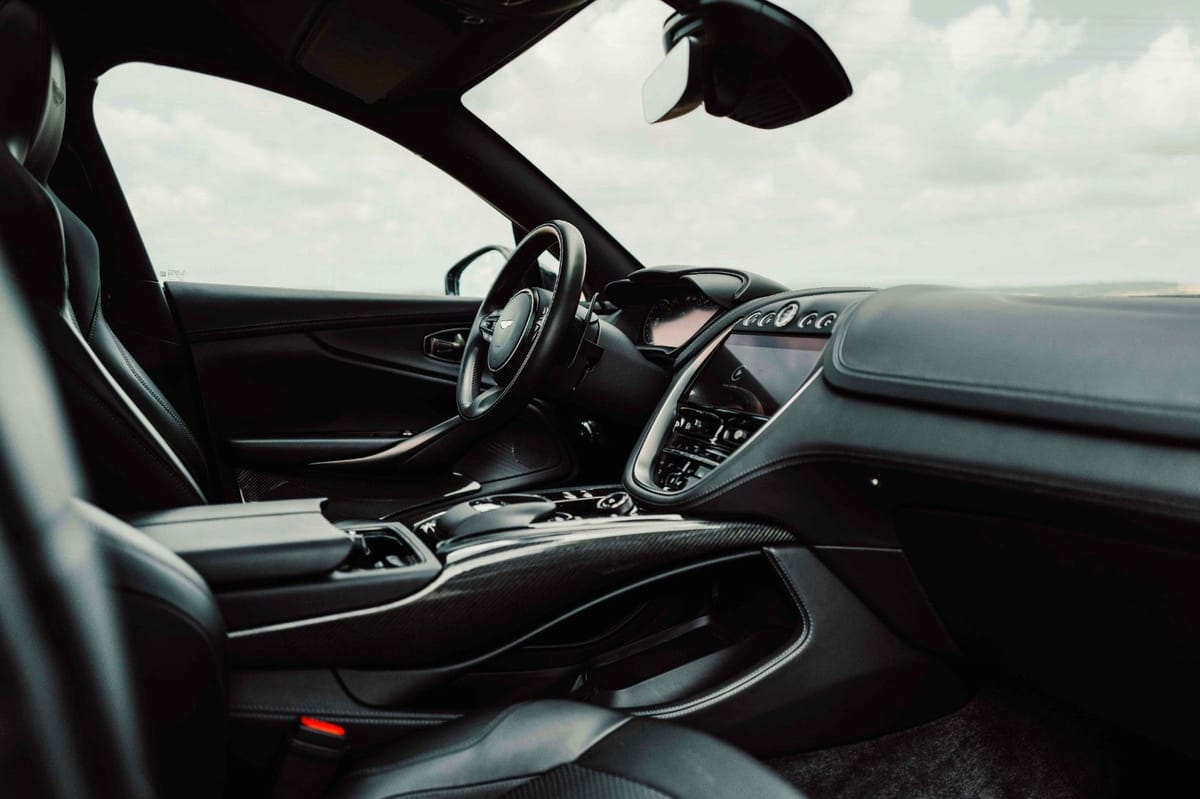 Aston Martin DBX 707 Keramik+Carbon+Pano foto 14