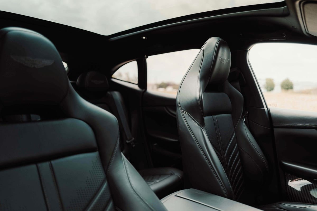 Aston Martin DBX 707 Keramik+Carbon+Pano foto 16