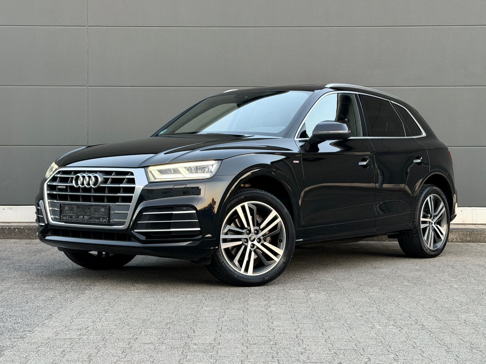 Audi Q5 40 TDI quattro 3x S line *Panorama* Rkam AHK foto 1