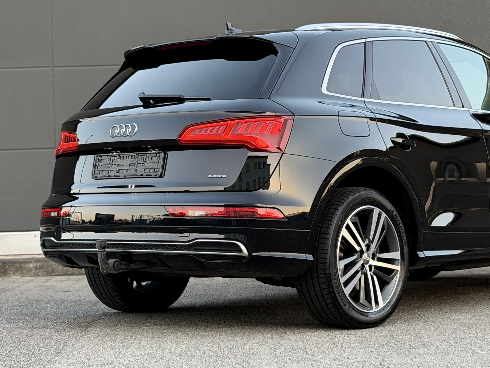 Audi Q5 40 TDI quattro 3x S line *Panorama* Rkam AHK foto 11