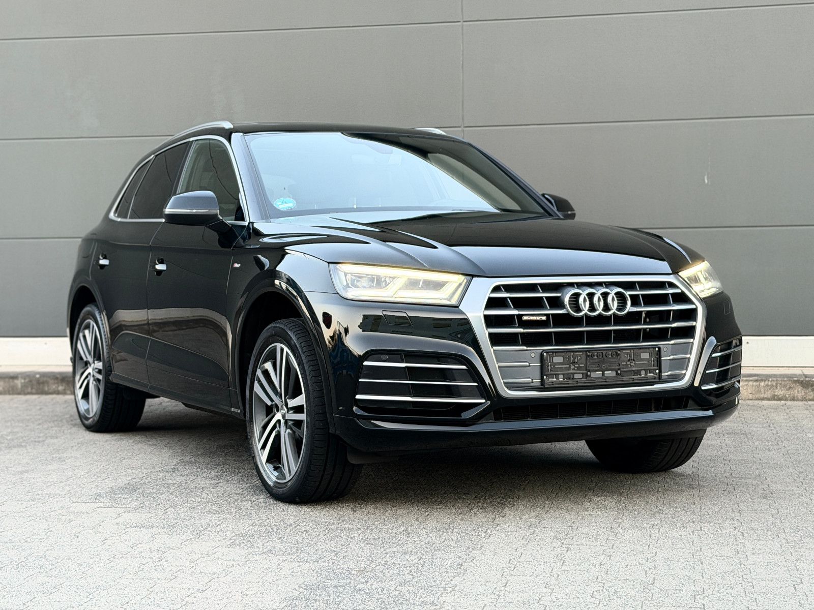 Audi Q5 40 TDI quattro 3x S line *Panorama* Rkam AHK foto 13