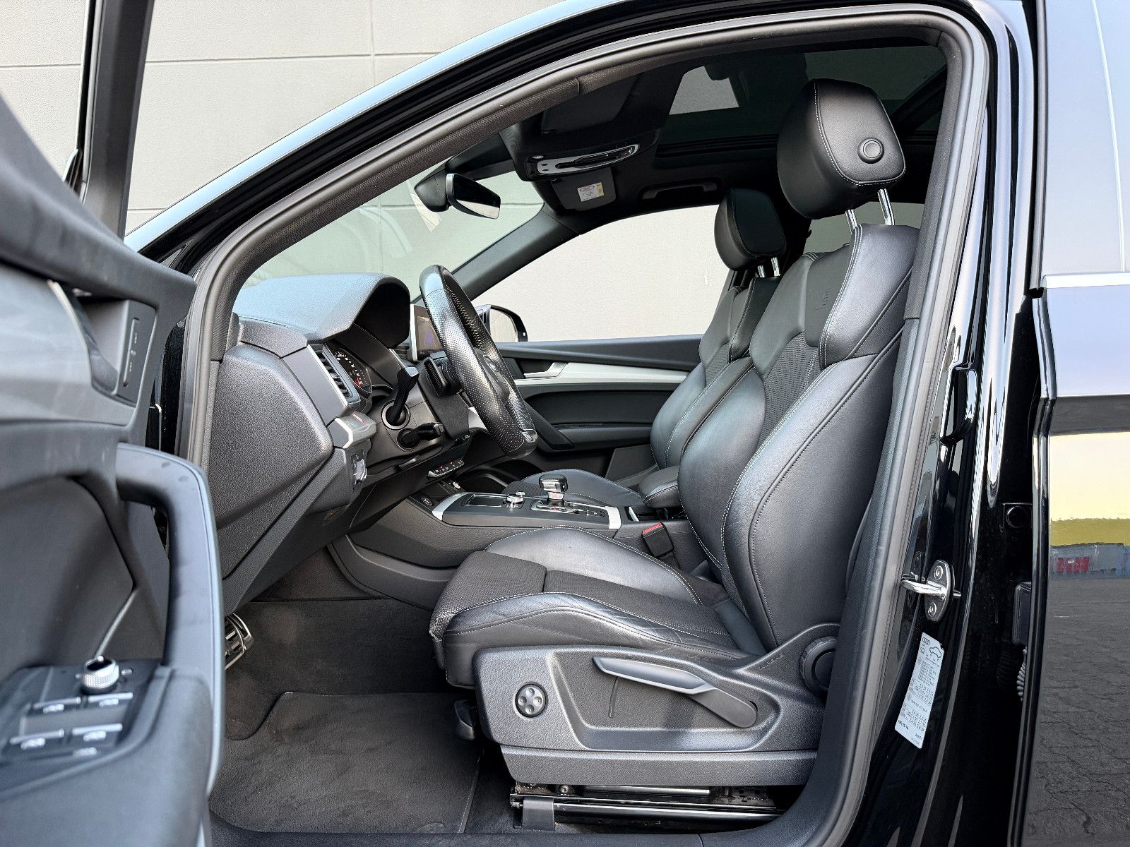 Audi Q5 40 TDI quattro 3x S line *Panorama* Rkam AHK foto 19