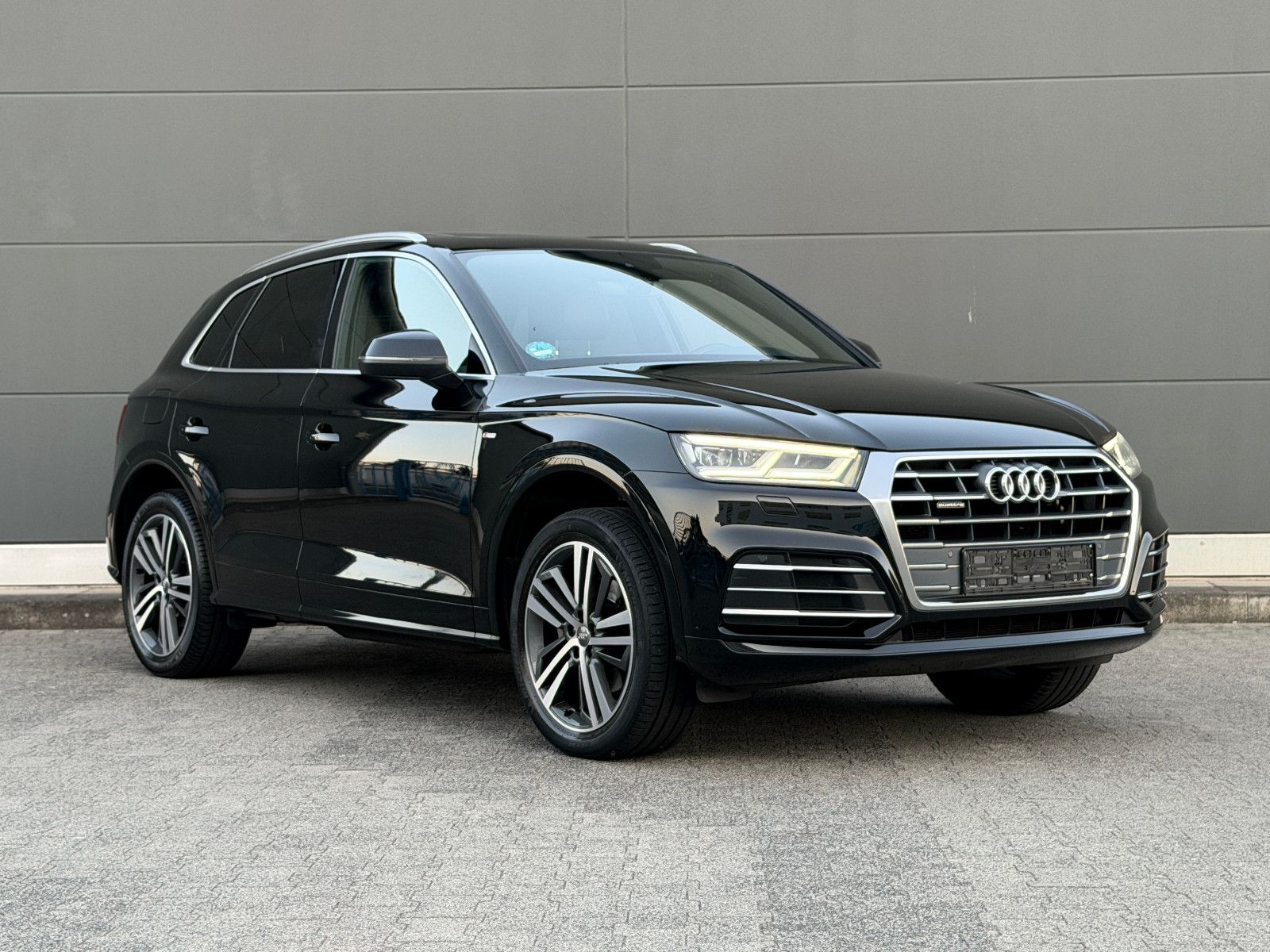 Audi Q5 40 TDI quattro 3x S line *Panorama* Rkam AHK foto 21