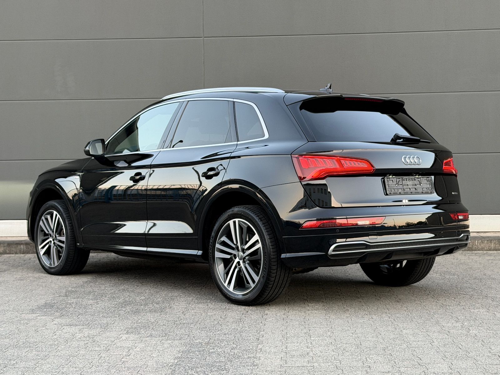 Audi Q5 40 TDI quattro 3x S line *Panorama* Rkam AHK foto 22