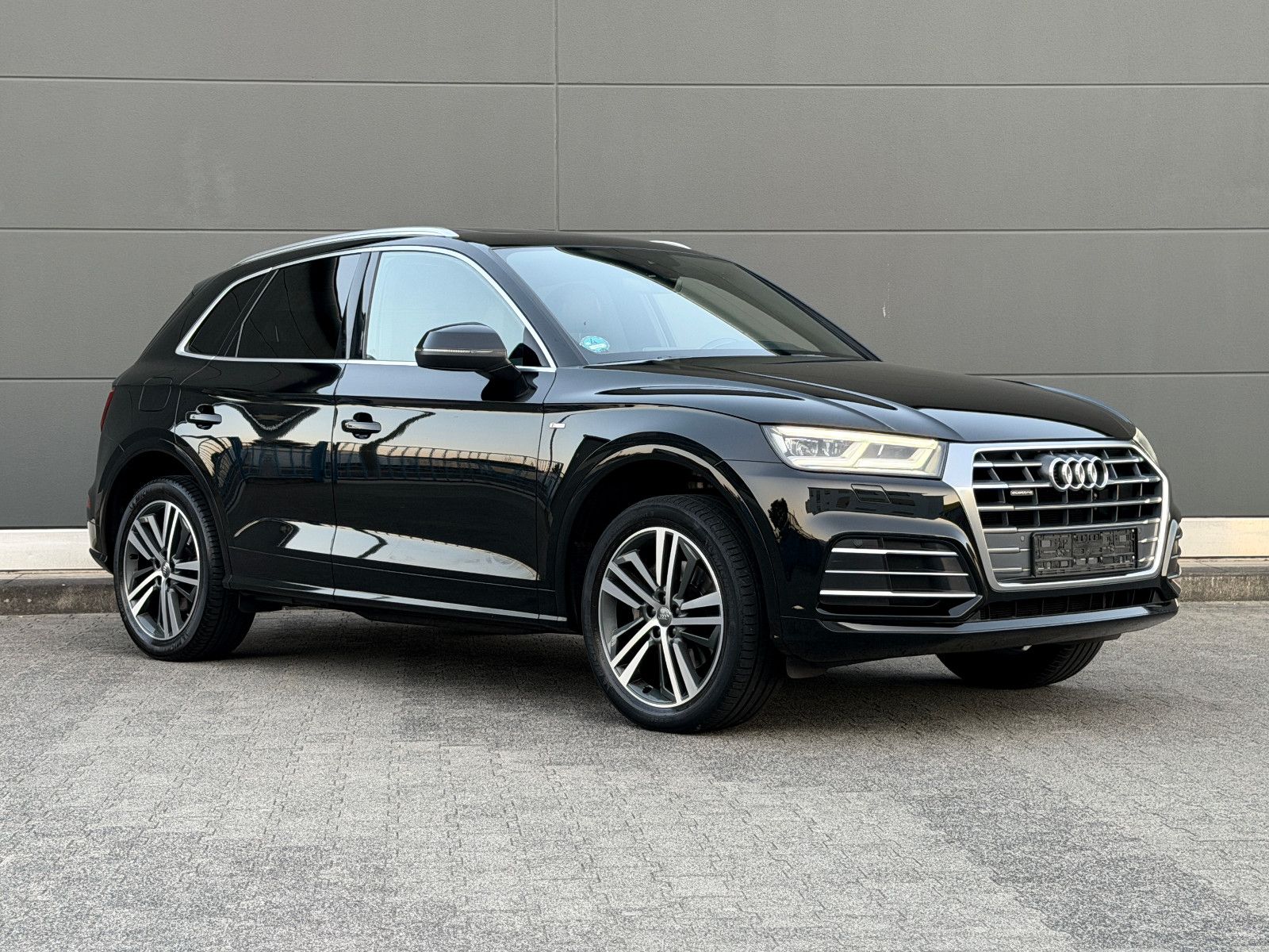 Audi Q5 40 TDI quattro 3x S line *Panorama* Rkam AHK foto 25