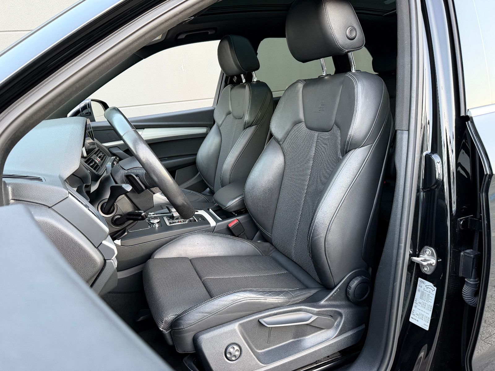 Audi Q5 40 TDI quattro 3x S line *Panorama* Rkam AHK foto 5