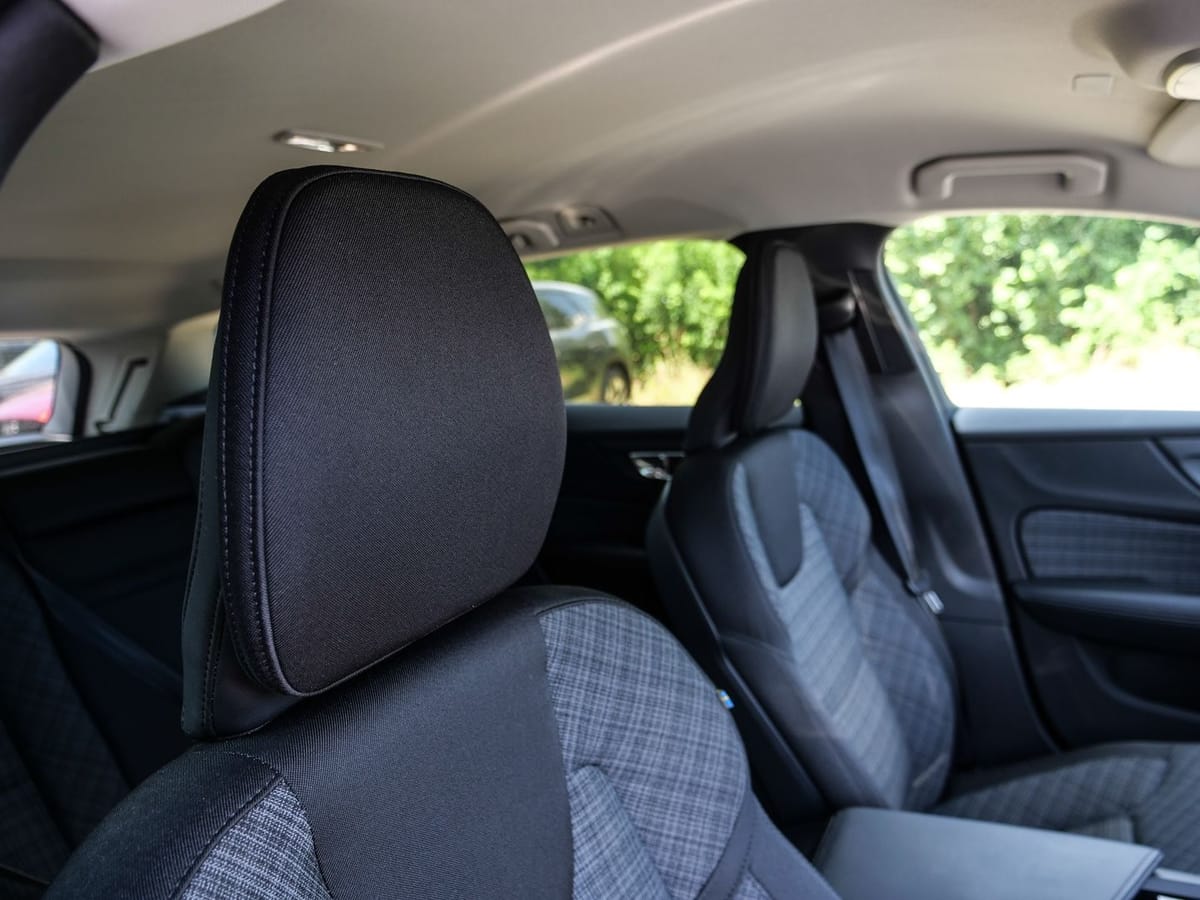 Volvo V60 Kombi Core Digitales Cockpit Soundsystem LED foto 14