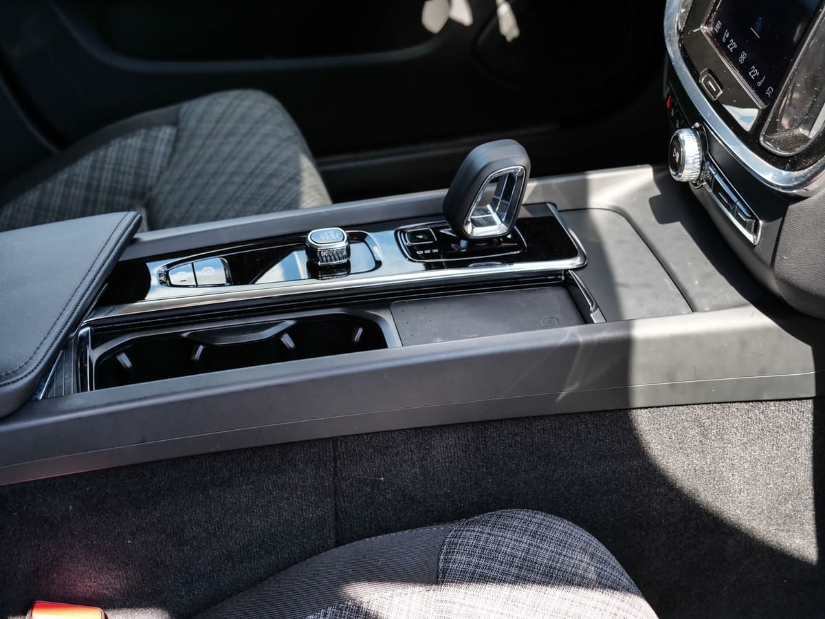 Volvo V60 Kombi Core Digitales Cockpit Soundsystem LED foto 15