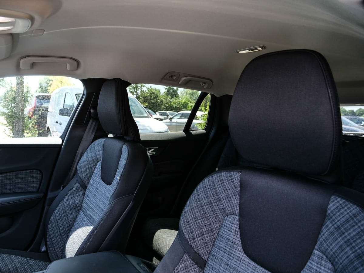 Volvo V60 Kombi Core Digitales Cockpit Soundsystem LED foto 7