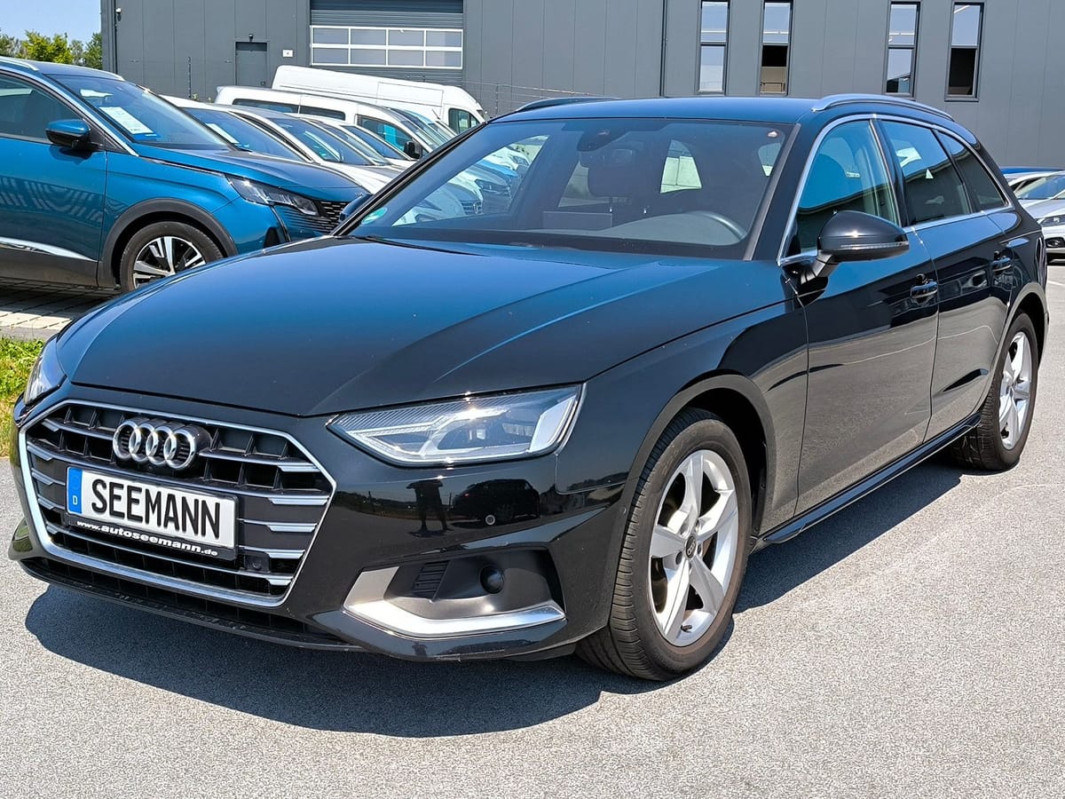Audi A4 Av. 30 TDI S tronic S Line 360° LED Memory foto 2