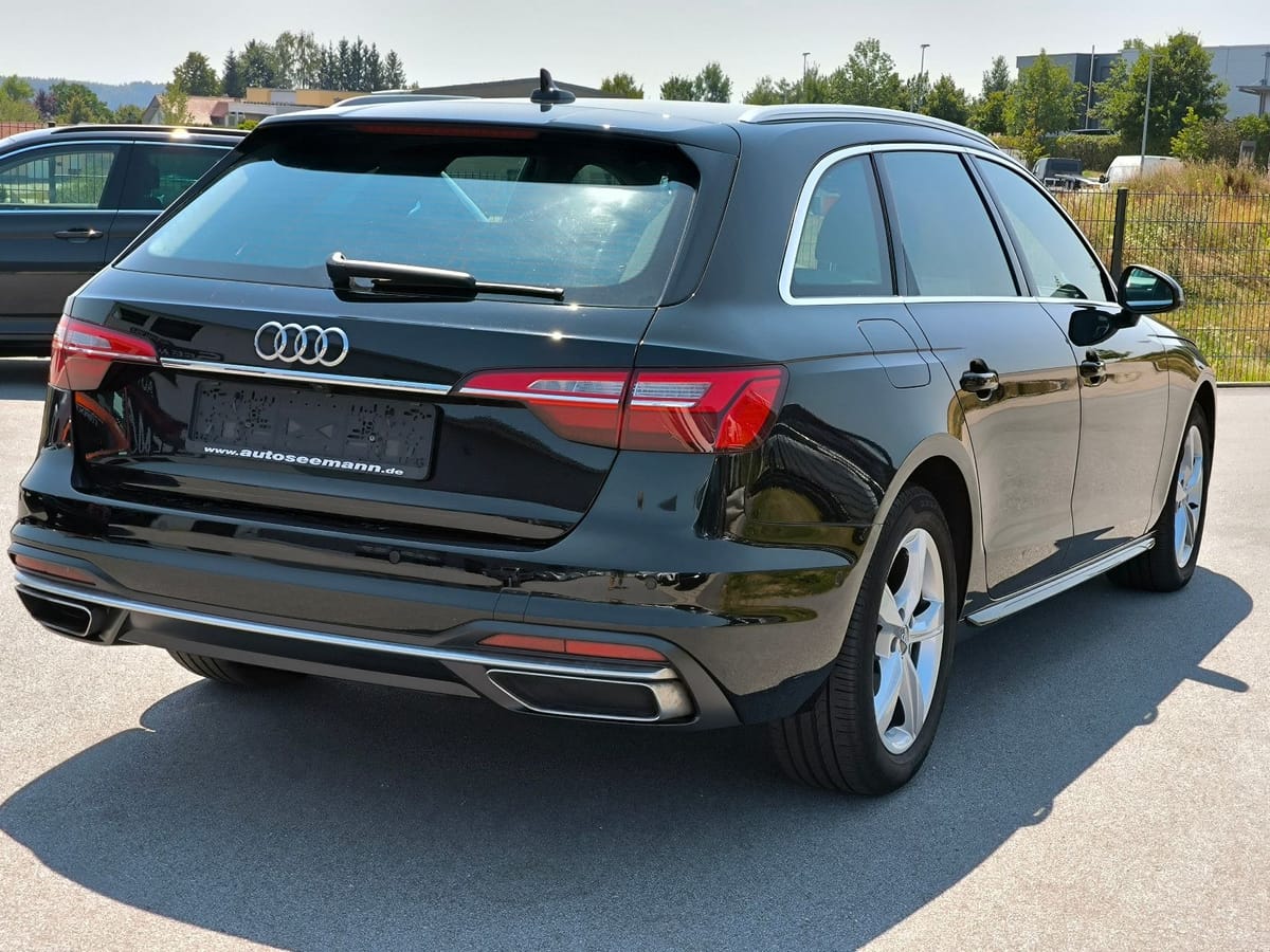 Audi A4 Av. 30 TDI S tronic S Line 360° LED Memory foto 3