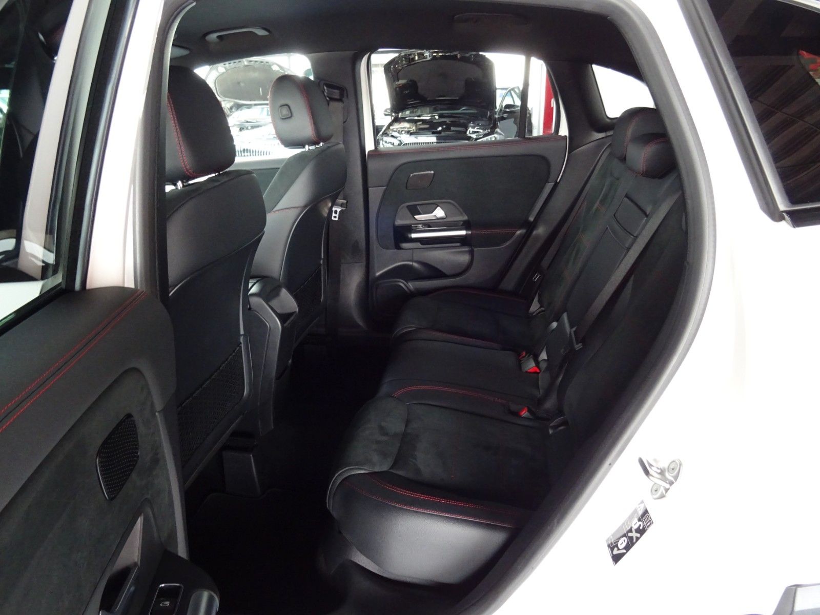 Mercedes-Benz GLA 200 d AMG line/Navi/LED/PDC+Kamera/AHK/Night foto 13