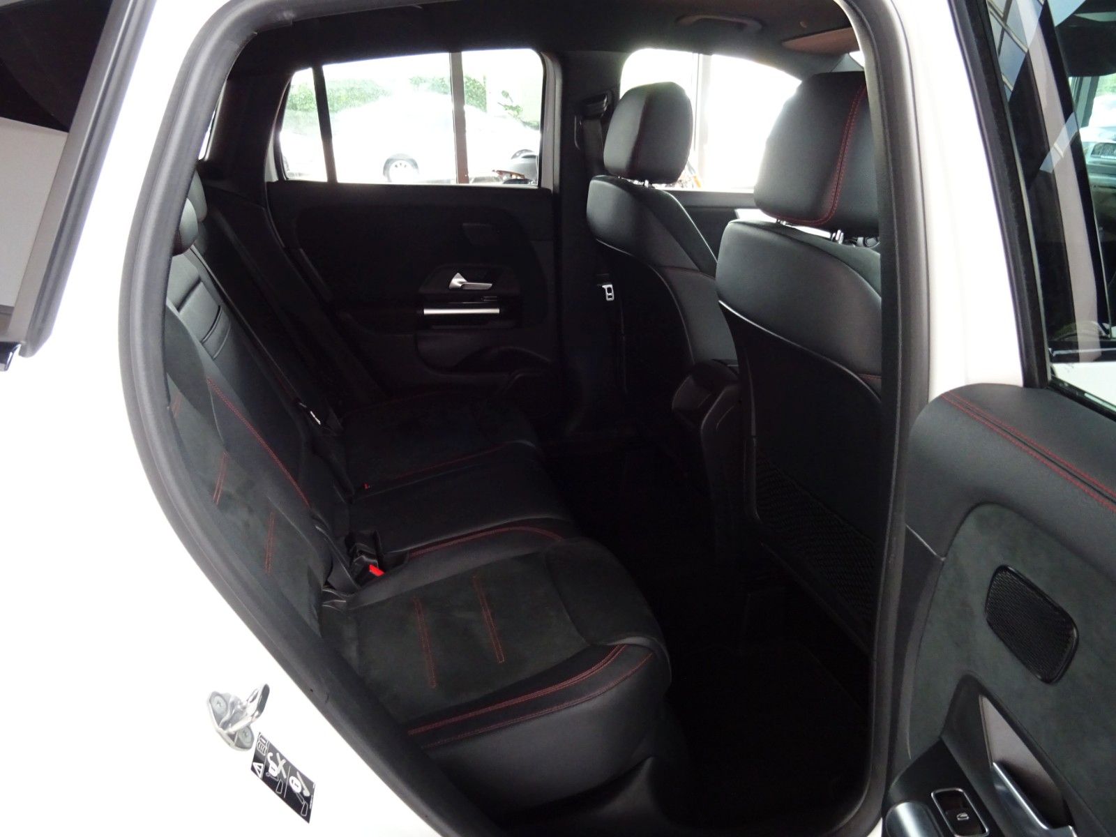 Mercedes-Benz GLA 200 d AMG line/Navi/LED/PDC+Kamera/AHK/Night foto 16