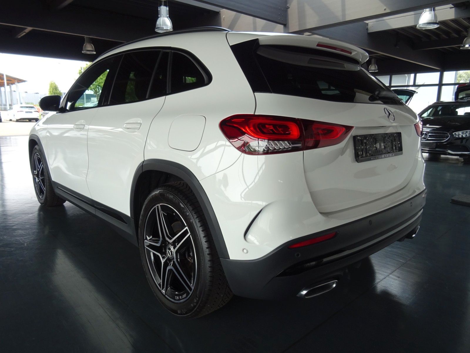 Mercedes-Benz GLA 200 d AMG line/Navi/LED/PDC+Kamera/AHK/Night foto 18