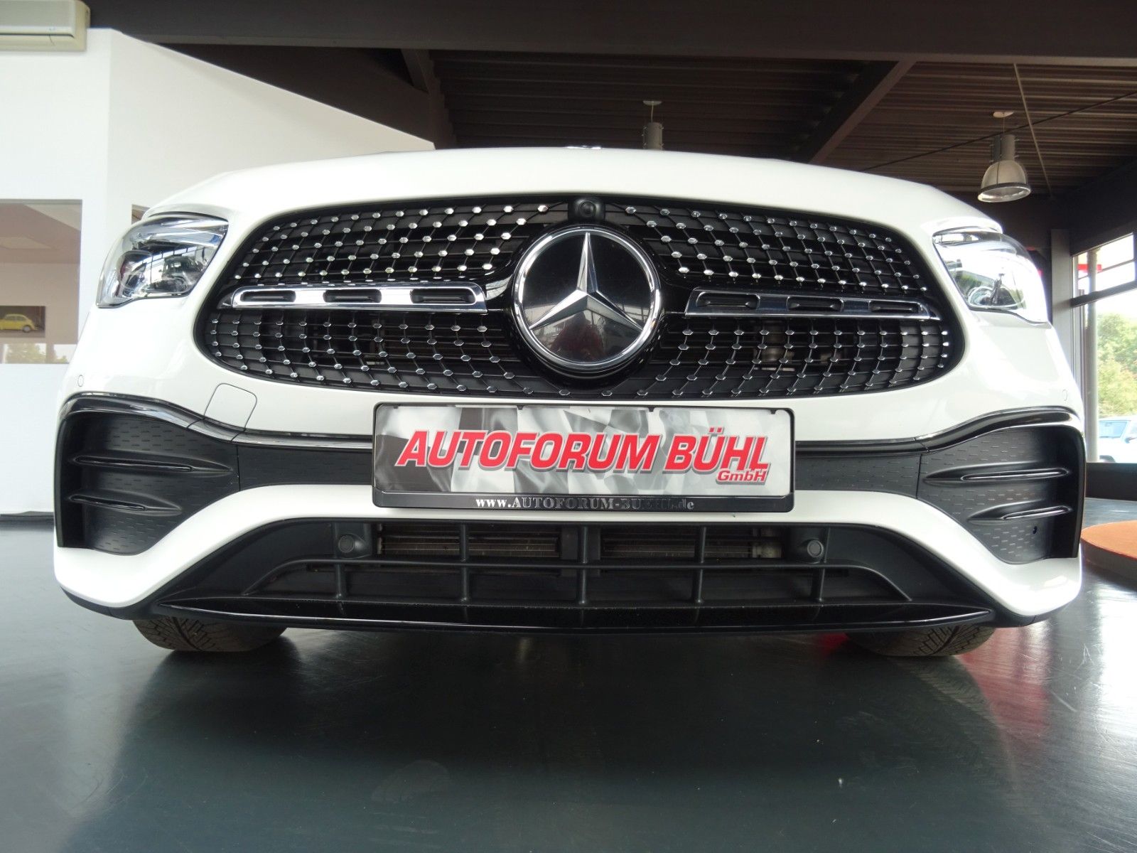 Mercedes-Benz GLA 200 d AMG line/Navi/LED/PDC+Kamera/AHK/Night foto 4