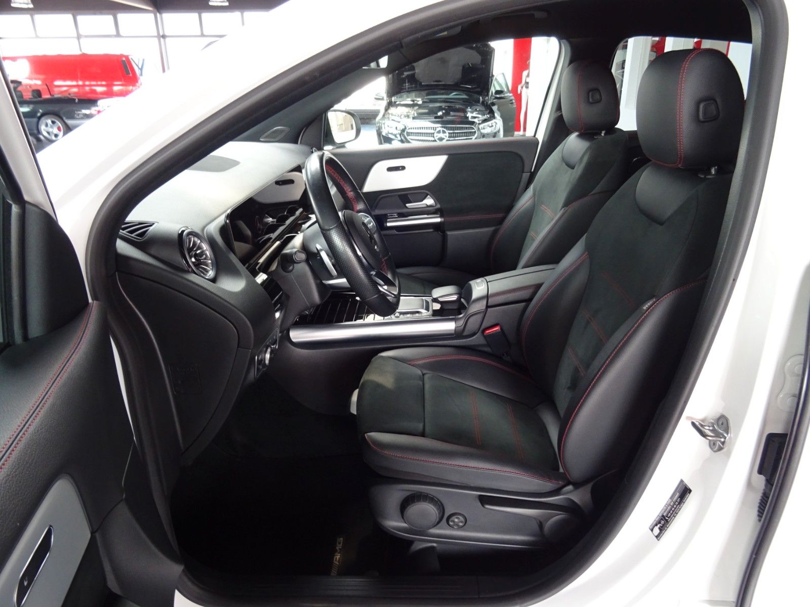 Mercedes-Benz GLA 200 d AMG line/Navi/LED/PDC+Kamera/AHK/Night foto 10