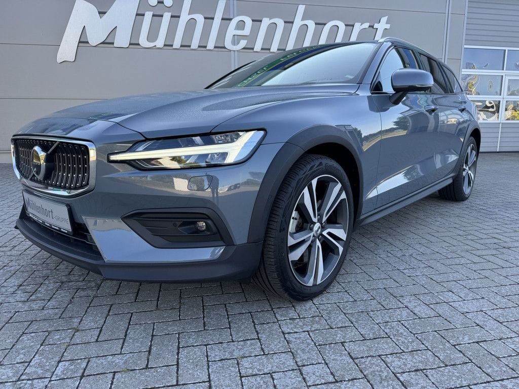 Volvo V60 Cross Country B5 AWD PLUS KAMERA H K STANDHZ foto 25