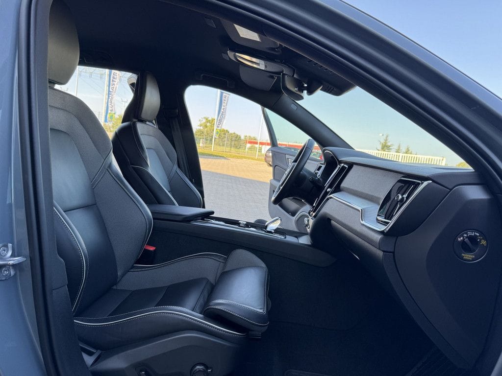 Volvo V60 Cross Country B5 AWD PLUS KAMERA H K STANDHZ foto 8