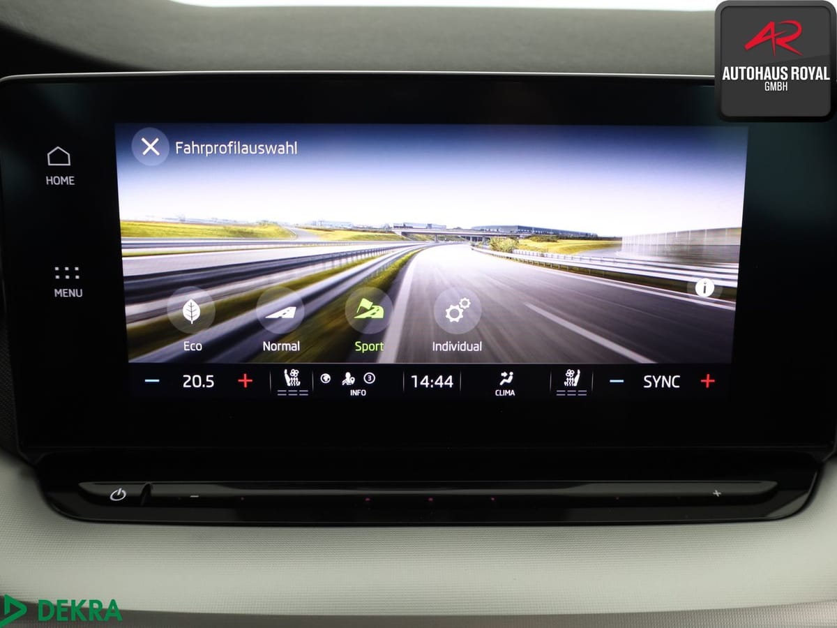 Skoda Octavia Combi 2.0 TDI STYLE PANO HUD MASSAGE ACC foto 16