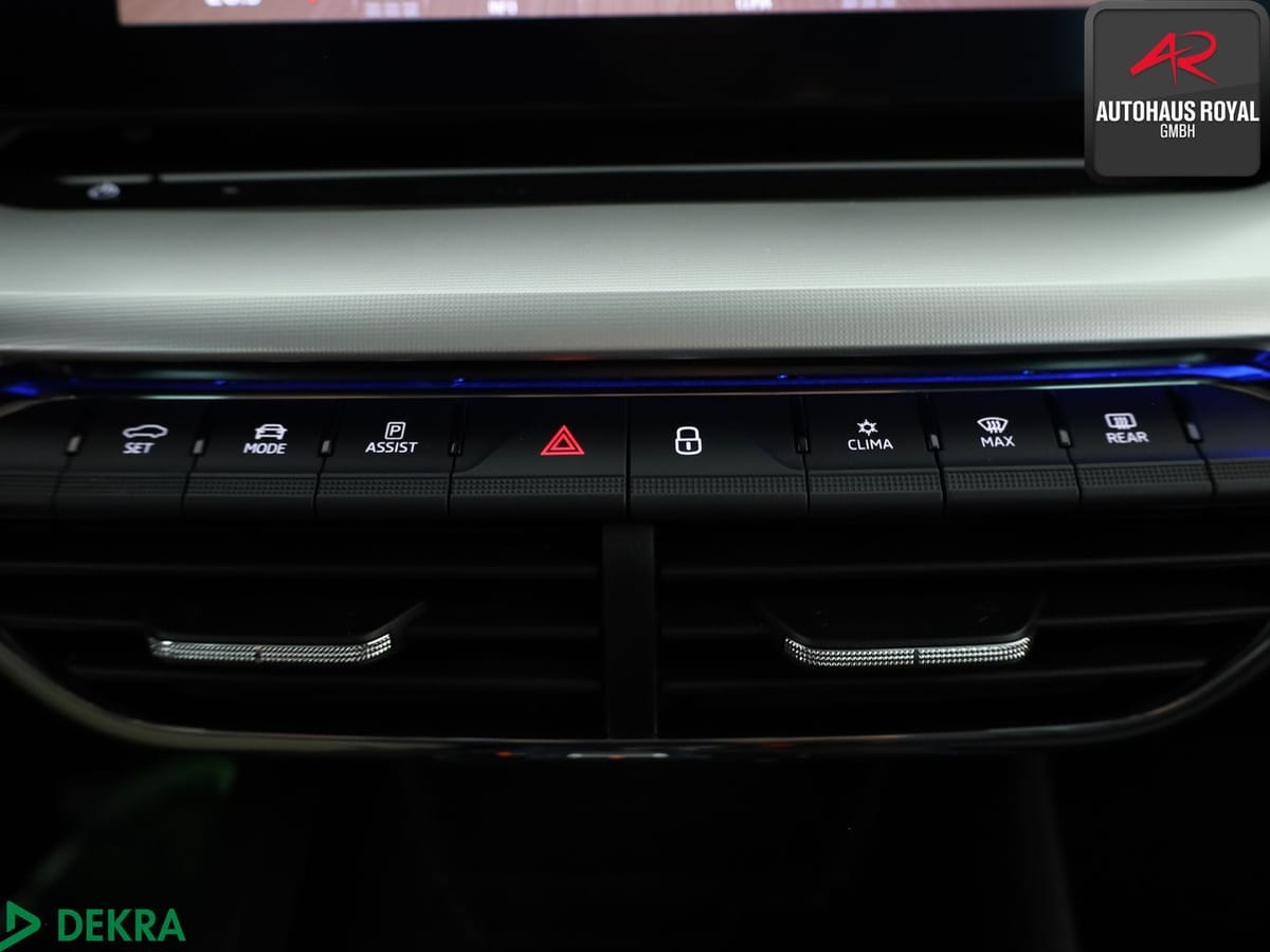Skoda Octavia Combi 2.0 TDI STYLE PANO HUD MASSAGE ACC foto 22
