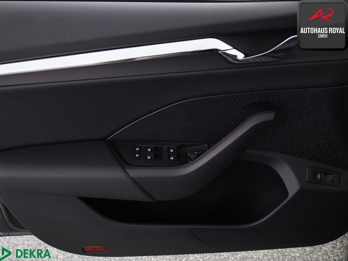 Skoda Octavia Combi 2.0 TDI STYLE PANO HUD MASSAGE ACC foto 23