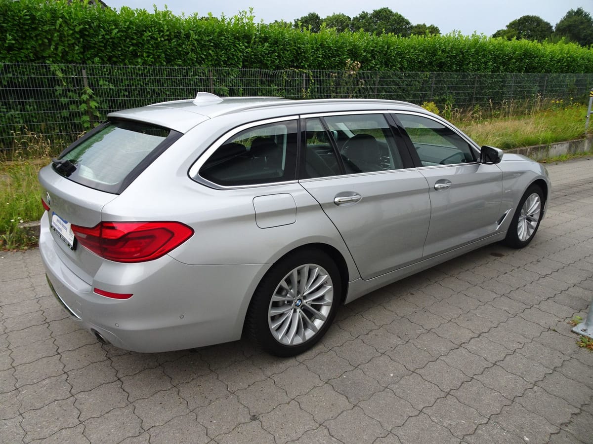BMW 530 5 Touring 530 i Luxury Line foto 4