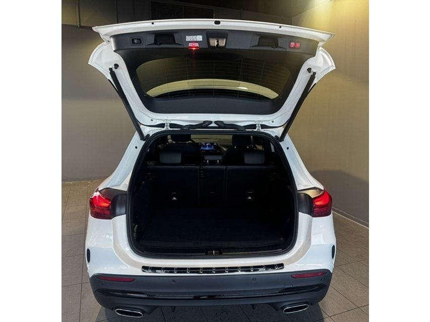 Mercedes-Benz GLA 200 d AMG Night AHK LED Sound Distro 19 Tot foto 3