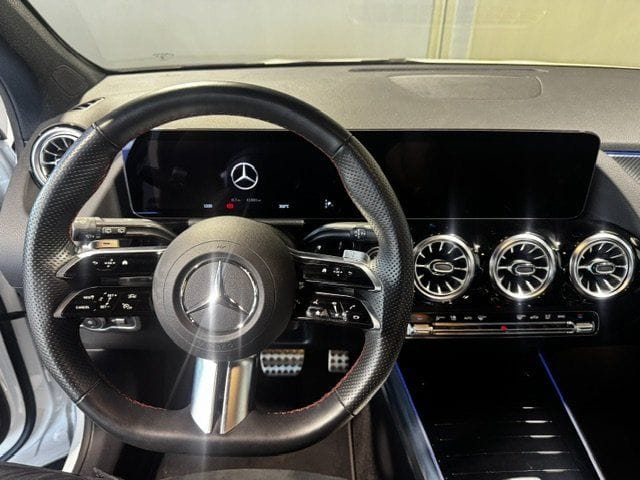 Mercedes-Benz GLA 200 d AMG Night AHK LED Sound Distro 19 Tot foto 4