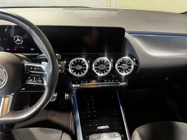 Mercedes-Benz GLA 200 d AMG Night AHK LED Sound Distro 19 Tot foto 5