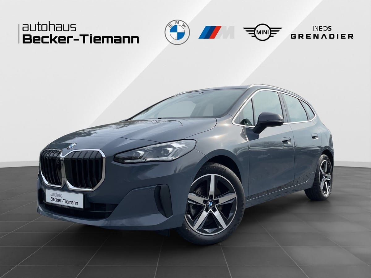 BMW 218d Active Tourer Widscreen AHK RFK DrivAss