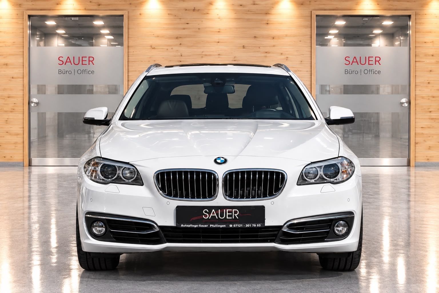 BMW 535d Touring Luxury Panorama BMW Scheckheft foto 2