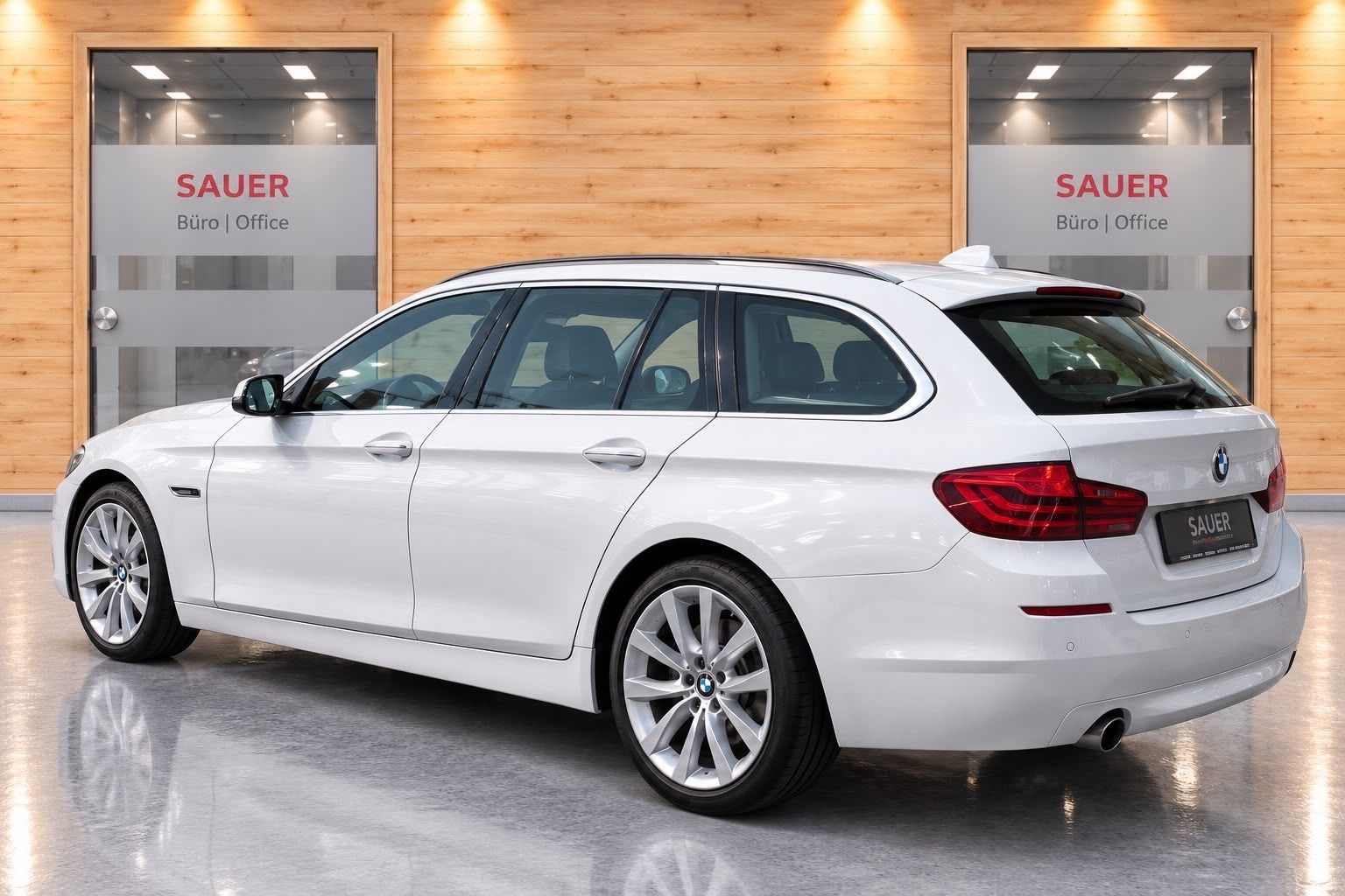 BMW 535d Touring Luxury Panorama BMW Scheckheft foto 4