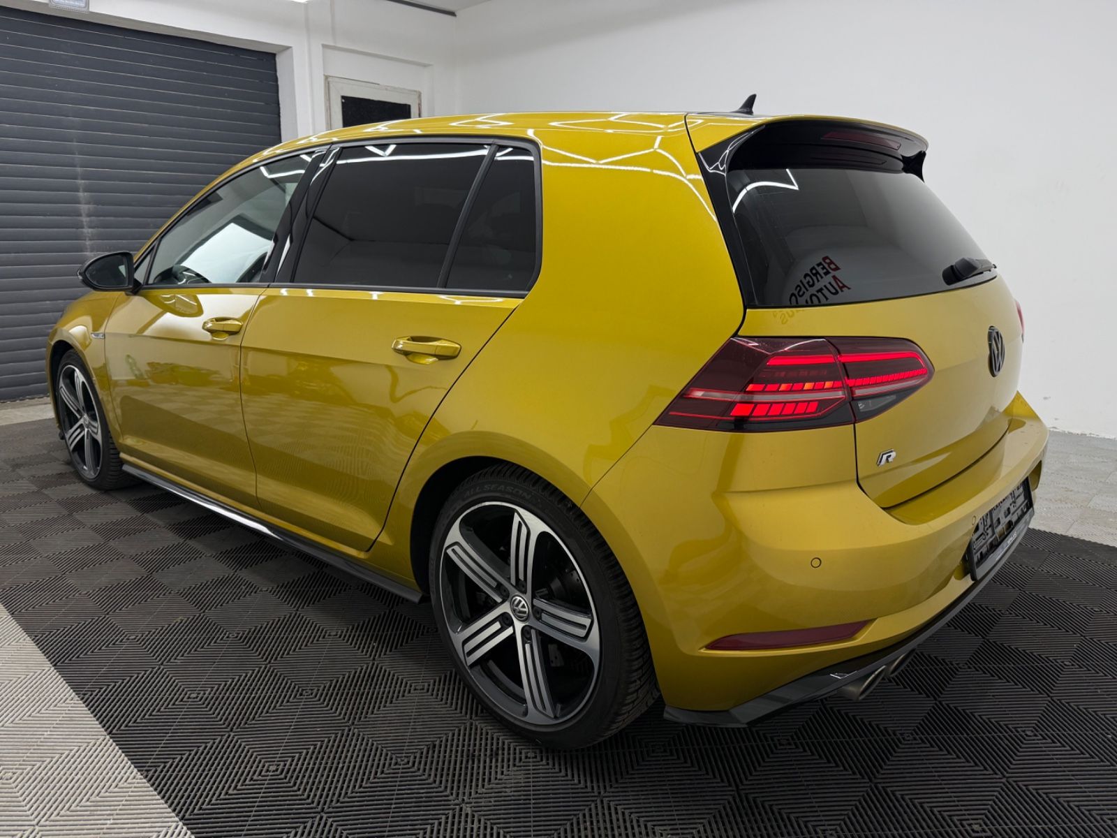 Volkswagen Golf 7R 4Motion DCC Kamera LED Virtual Carbon foto 4