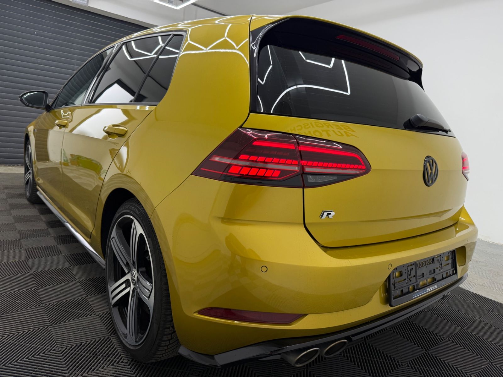 Volkswagen Golf 7R 4Motion DCC Kamera LED Virtual Carbon foto 5