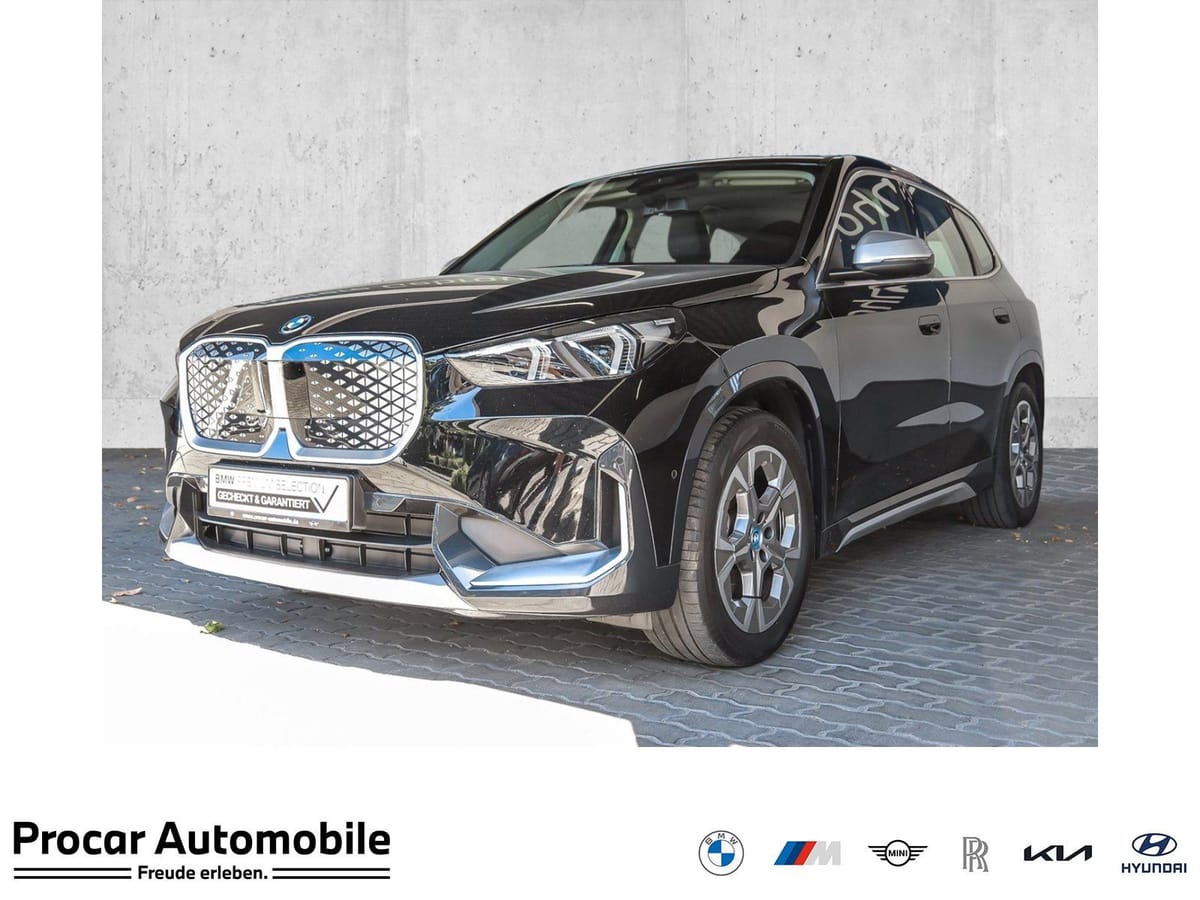 BMW iX1 eDrive20 xLine LC Plus AHK Kamera Standh. Hi foto 1