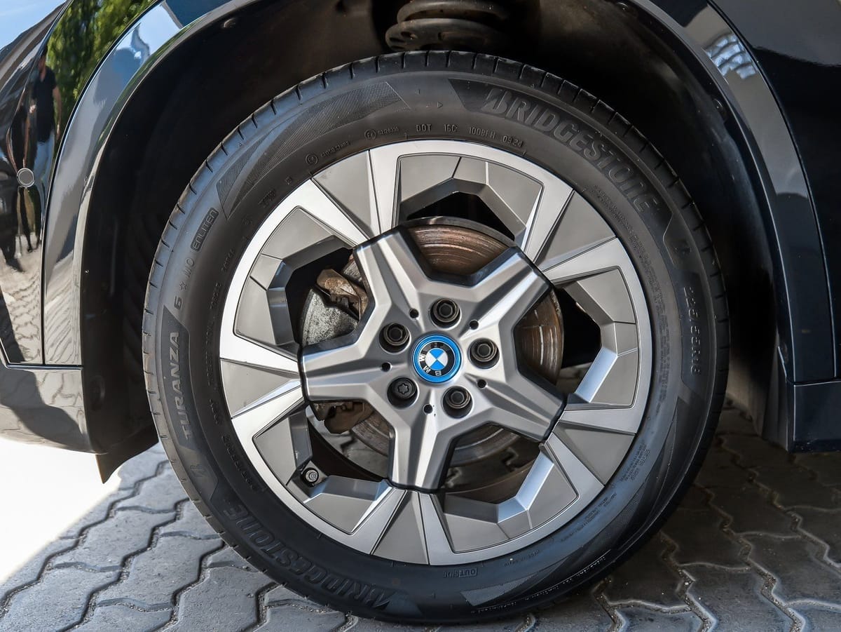 BMW iX1 eDrive20 xLine LC Plus AHK Kamera Standh. Hi foto 4