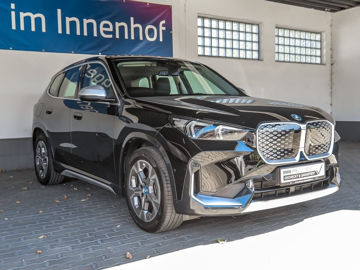 BMW iX1 eDrive20 xLine LC Plus AHK Kamera Standh. Hi foto 5