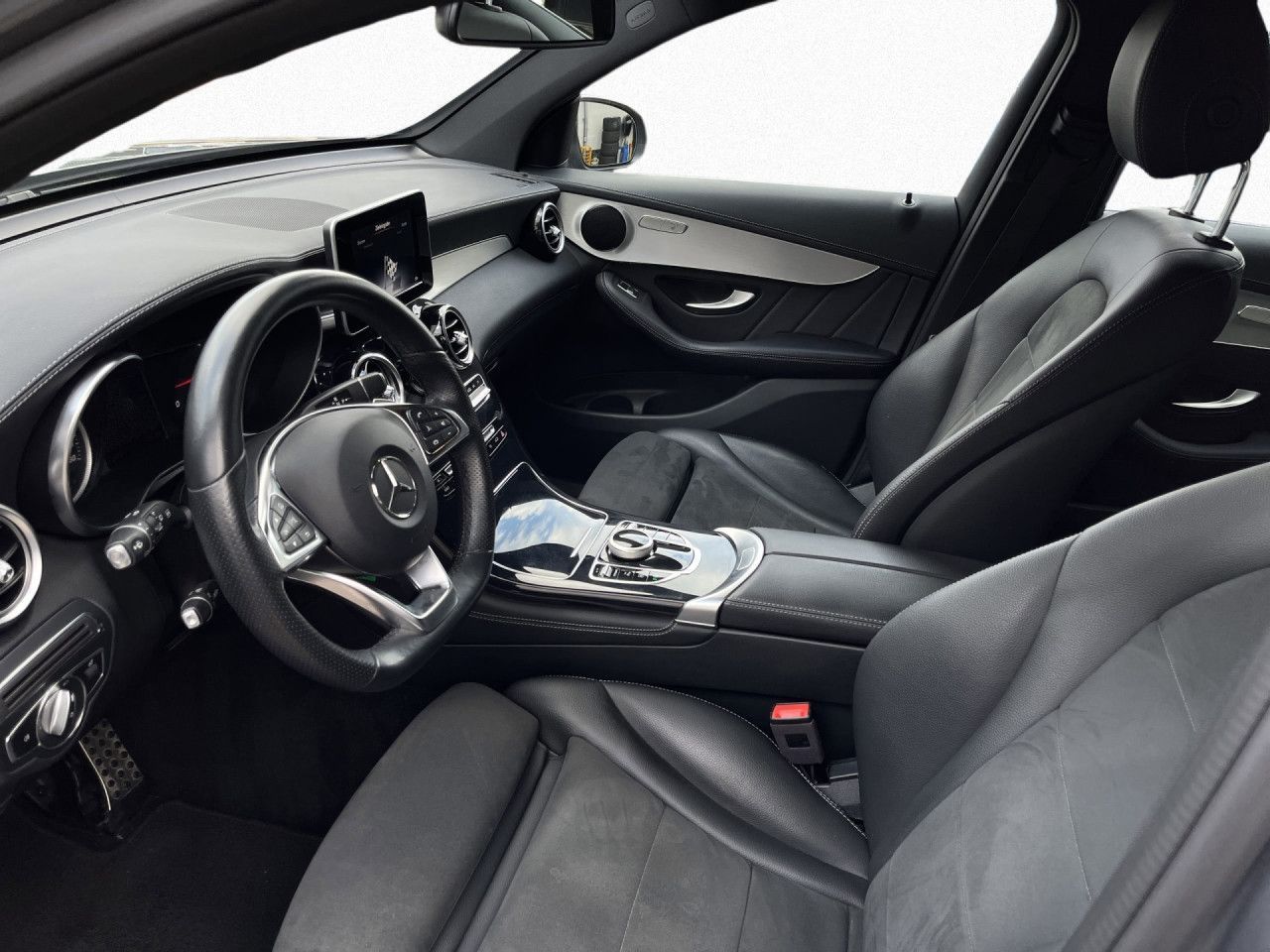 Mercedes-Benz GLC 200d 4Matic Garmin DAB SHZ RFK LED AHK 18" foto 4