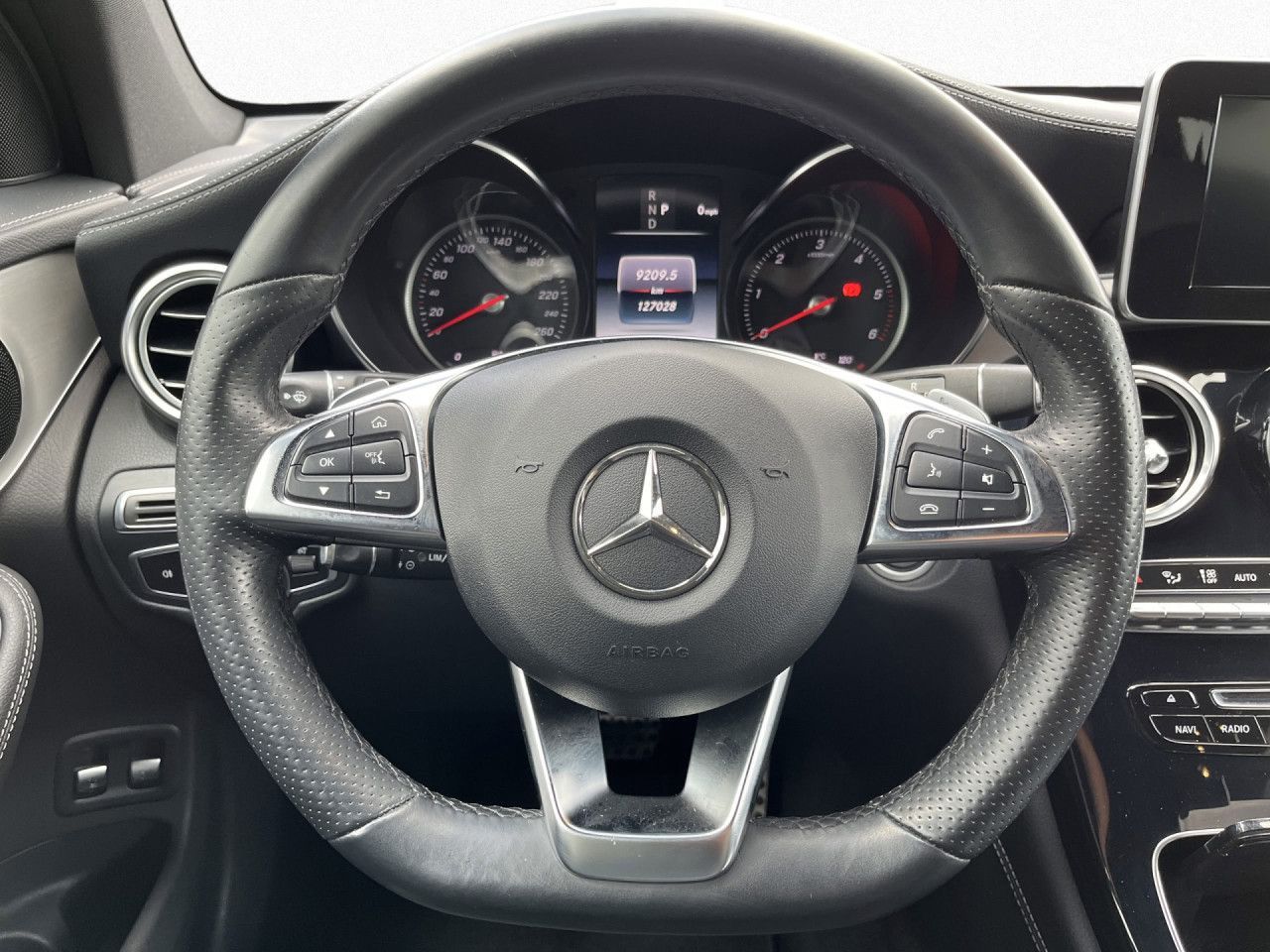Mercedes-Benz GLC 200d 4Matic Garmin DAB SHZ RFK LED AHK 18" foto 5