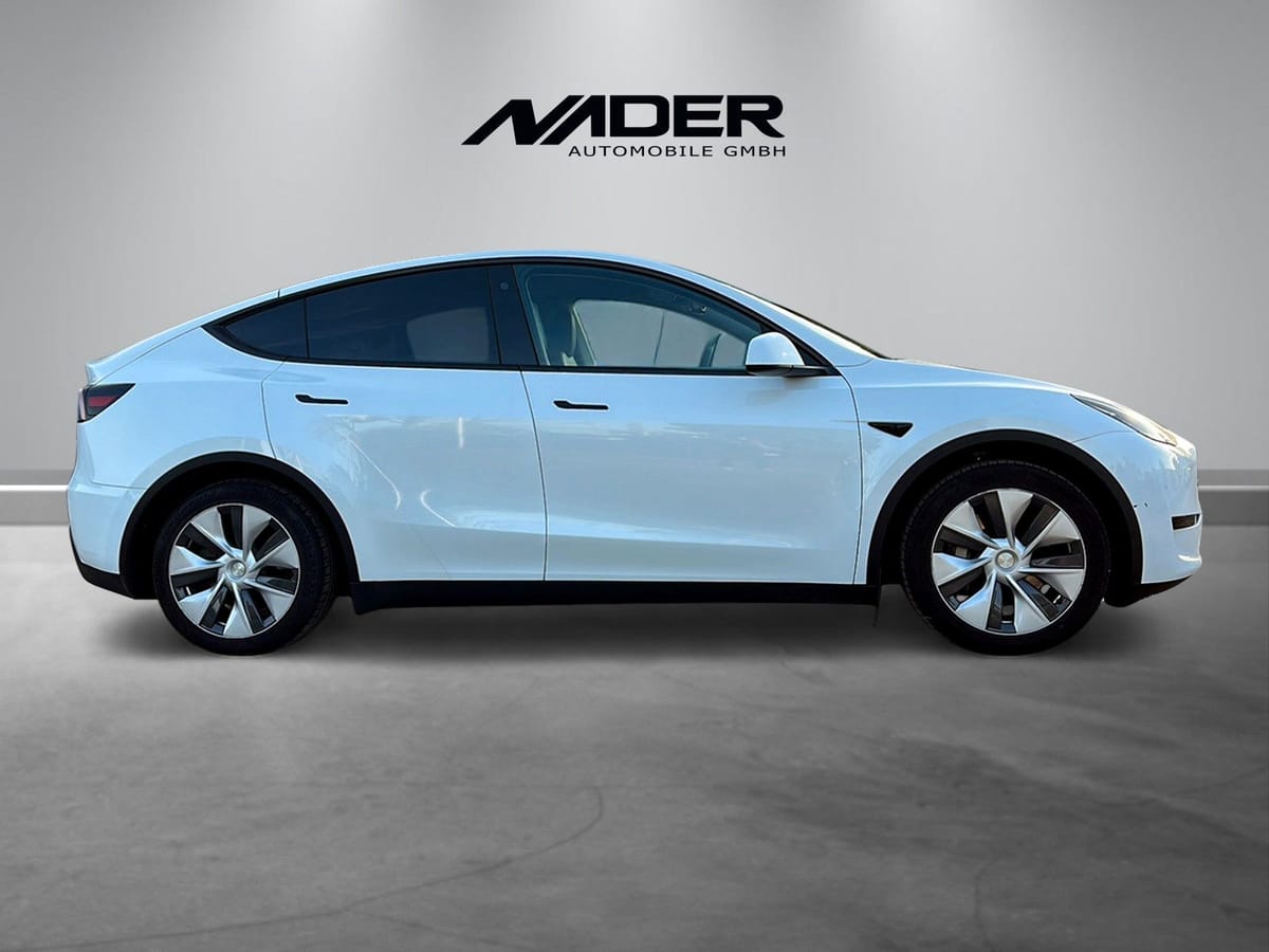 Tesla Model Y RWD Autopilot Panorama Wärmepumpe foto 3