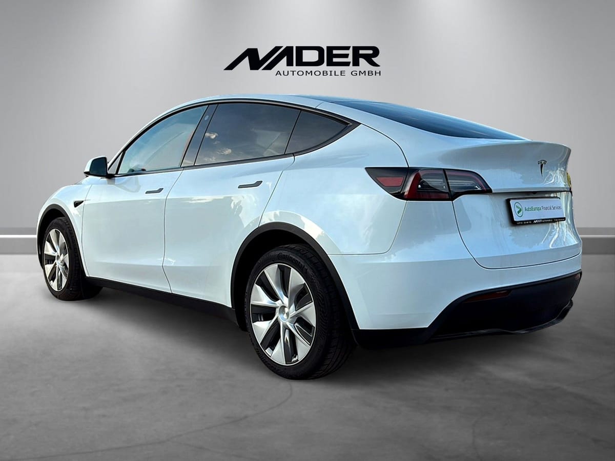 Tesla Model Y RWD Autopilot Panorama Wärmepumpe foto 5