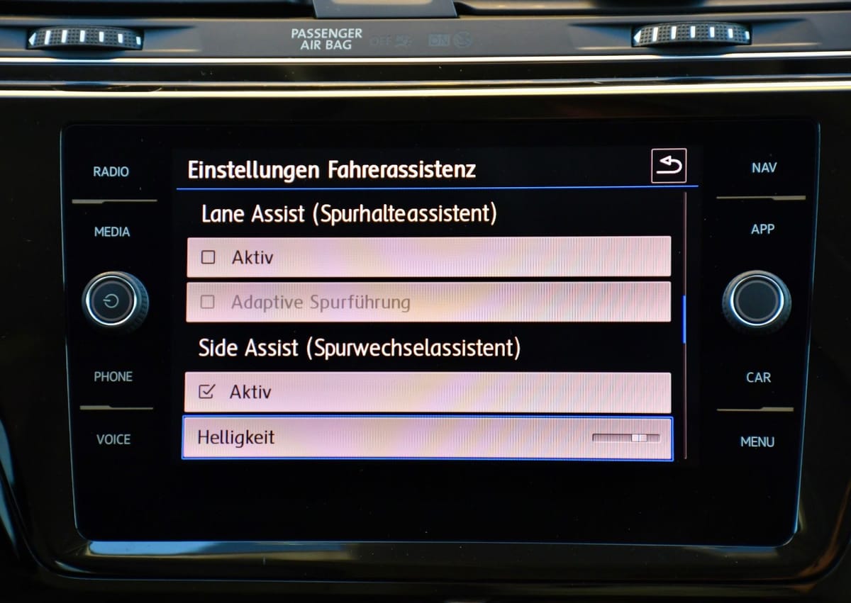Volkswagen Touran Highline R-line AHK LED ACC Massage Kamer foto 18