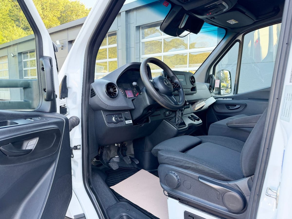 Mercedes-Benz Sprinter 519 CDI 3,0 V6 Pritsche Plane DoKa RWD foto 12