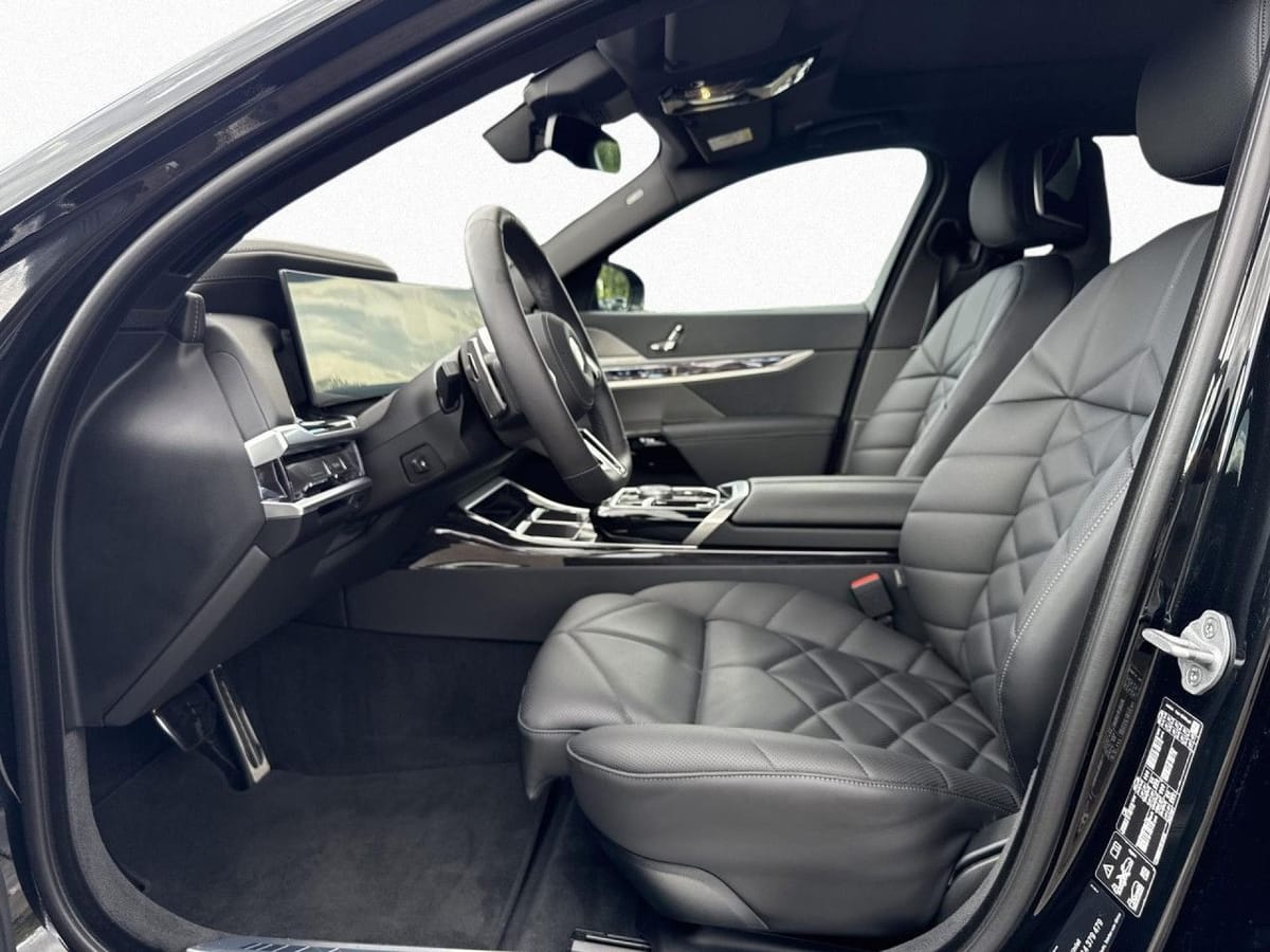 BMW 740d xDr M SPORT SkyL,AHK,StHz,HUD,PAPro,DAPro foto 10