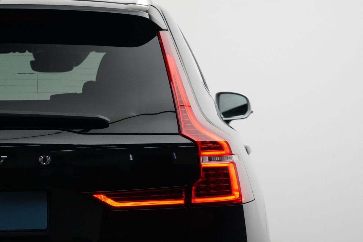 Volvo XC60 T5 R-Design 8G CarPlay Keyless PDC Tempomat foto 14